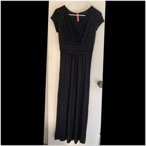 Great Condition Gilli Maxi Dress, Large size